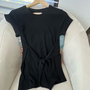 A Pea In The Pod Tie-Front Black Short-Sleeved Top